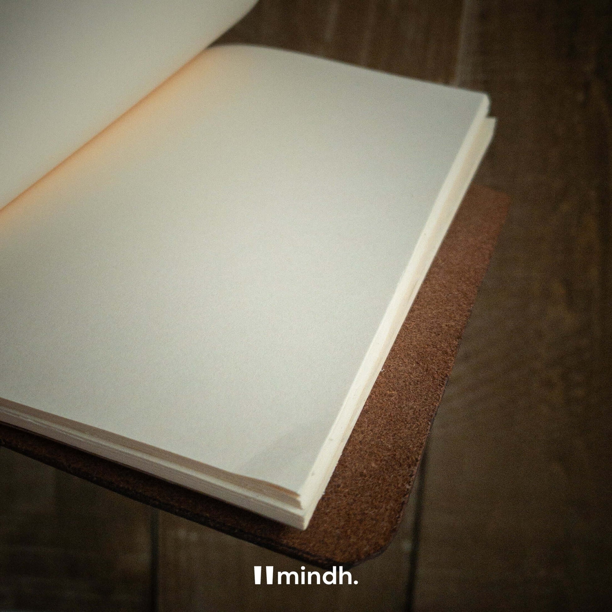 Empty pages of the El Yapımı Kraft Defter by mindh., designed for notes and creativity.